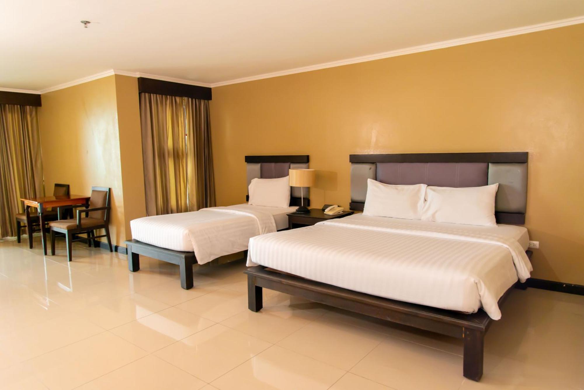 सहारा Royal Phala Cliff 4*